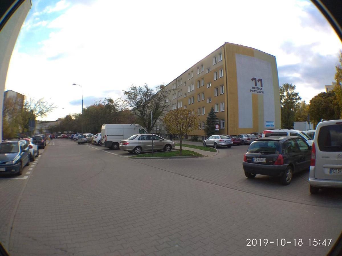 2120 Przyjazni 4 - Tanie Pokoje - Samodzielne Zameldowanie - Self Check In Posen Exterior foto