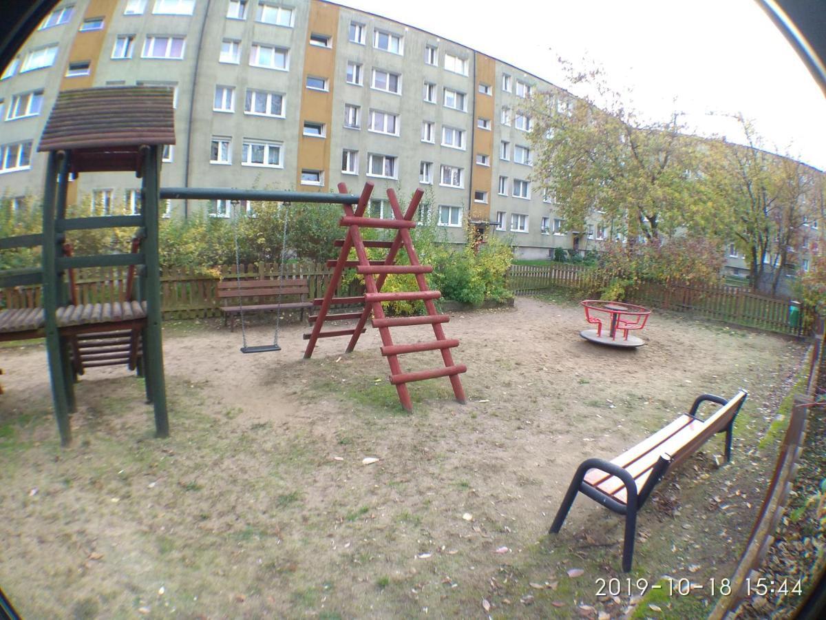 2120 Przyjazni 4 - Tanie Pokoje - Samodzielne Zameldowanie - Self Check In Posen Exterior foto